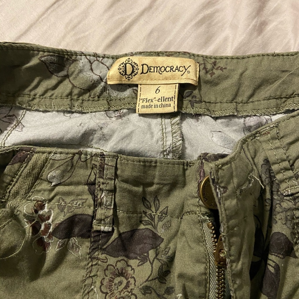 size 6 jeans/ Capri